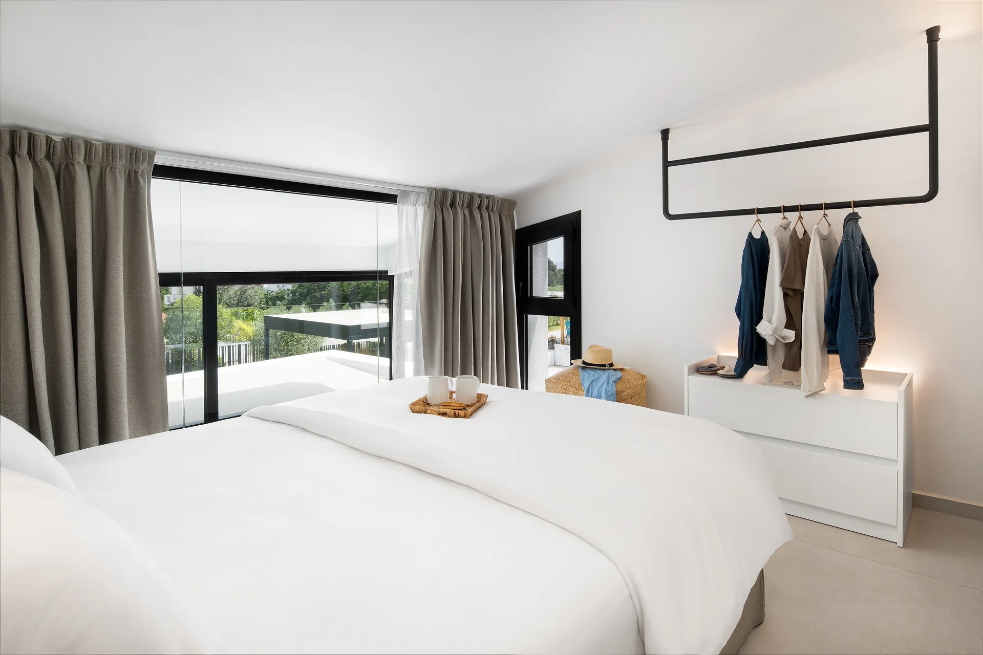 Seasalt Luxury Villas-4-Bedroom Villa with Private Pool & Partial Sea View spavaca soba